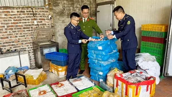 Kiểm soát chặt từ biên giới, ngăn hàng nhập lậu