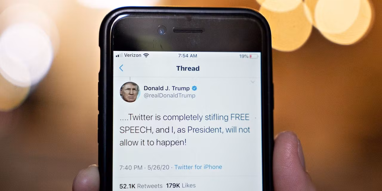 Donald Trump - “Tổng thống mạng xã hội” -0