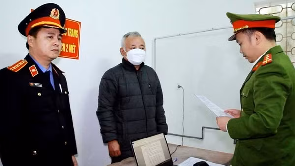 Khởi tố thêm 4 bị can trong vụ đưa và nhận hối lộ tại Chi cục Hải quan Cửa khẩu Quốc tế Nậm Cắn