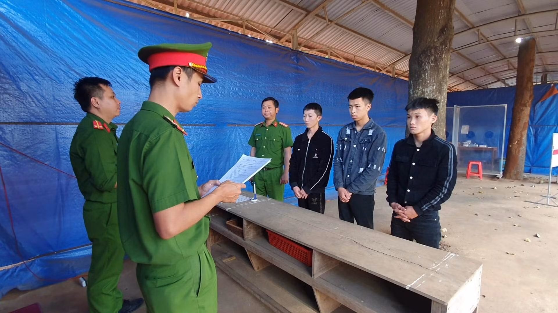 Bắt thêm 3 đối tượng trong vụ mang hung khí đi giải quyết mâu thuẫn -0