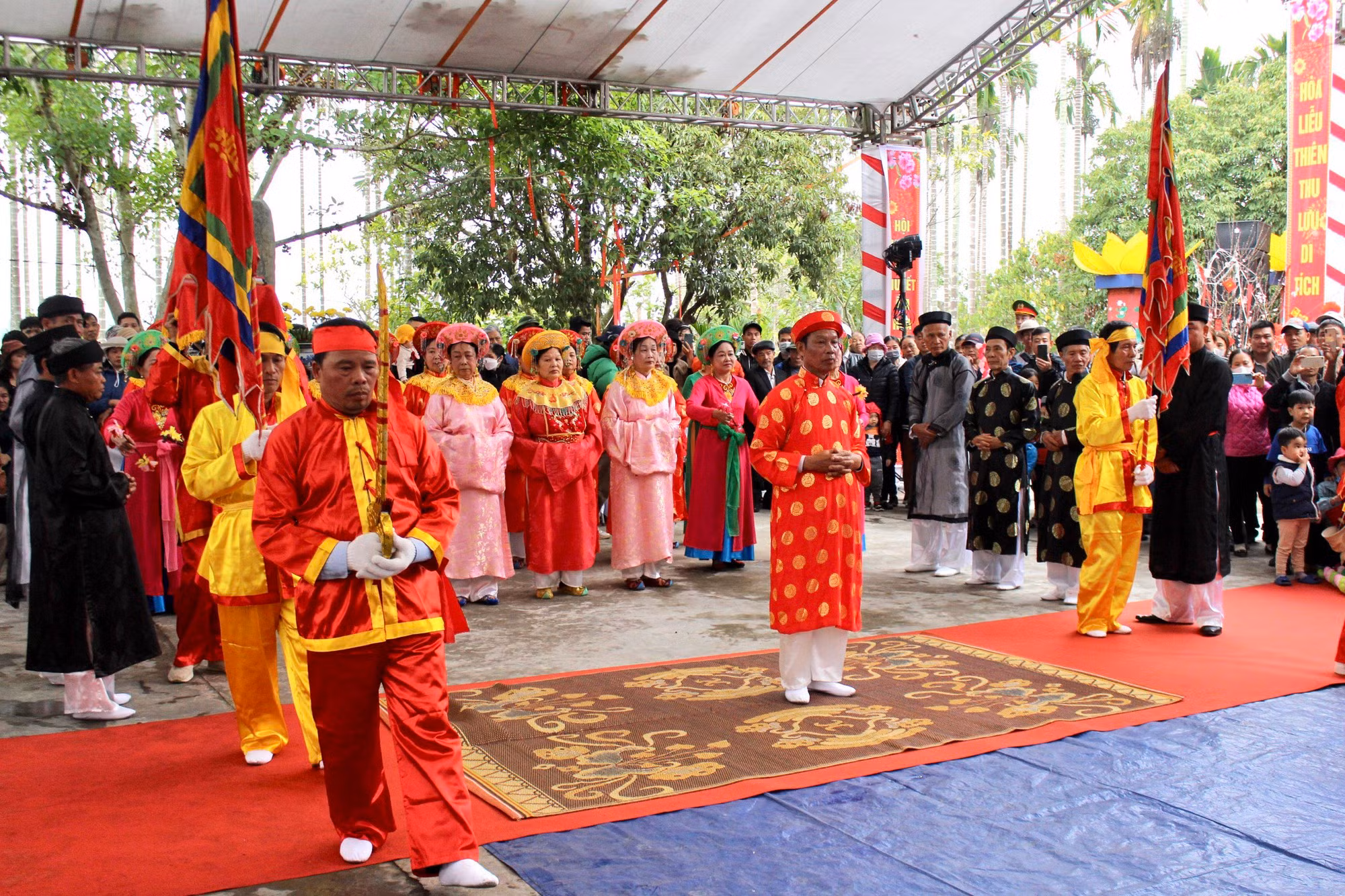 01 nghi thuc truyen thong trong le hoi minh the.jpg -0