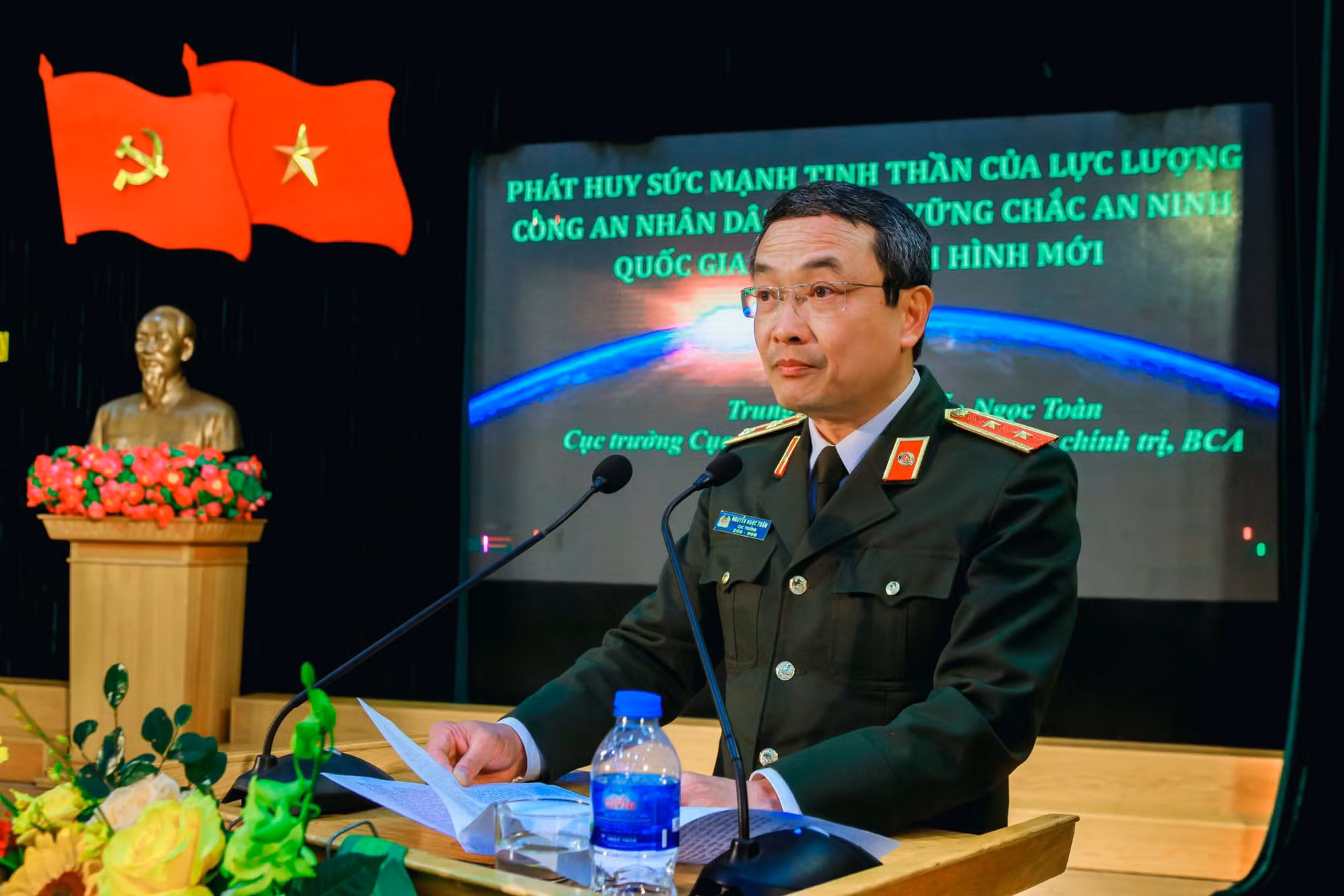 Phát huy vai trò nòng cốt của lực lượng CAND trong tăng cường tiềm lực an ninh quốc gia -0