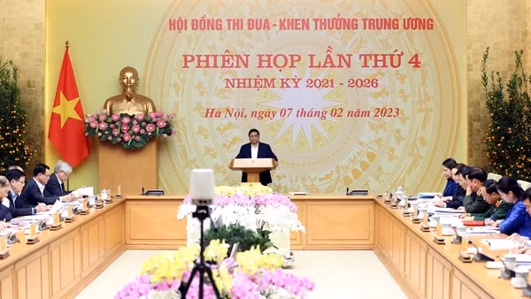Tiếp tục triển khai thiết thực, hiệu quả các phong trào thi đua