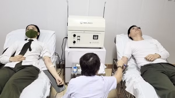 Hai cán bộ Công an Hà Tĩnh hiến nhóm máu hiếm cứu người nguy kịch
