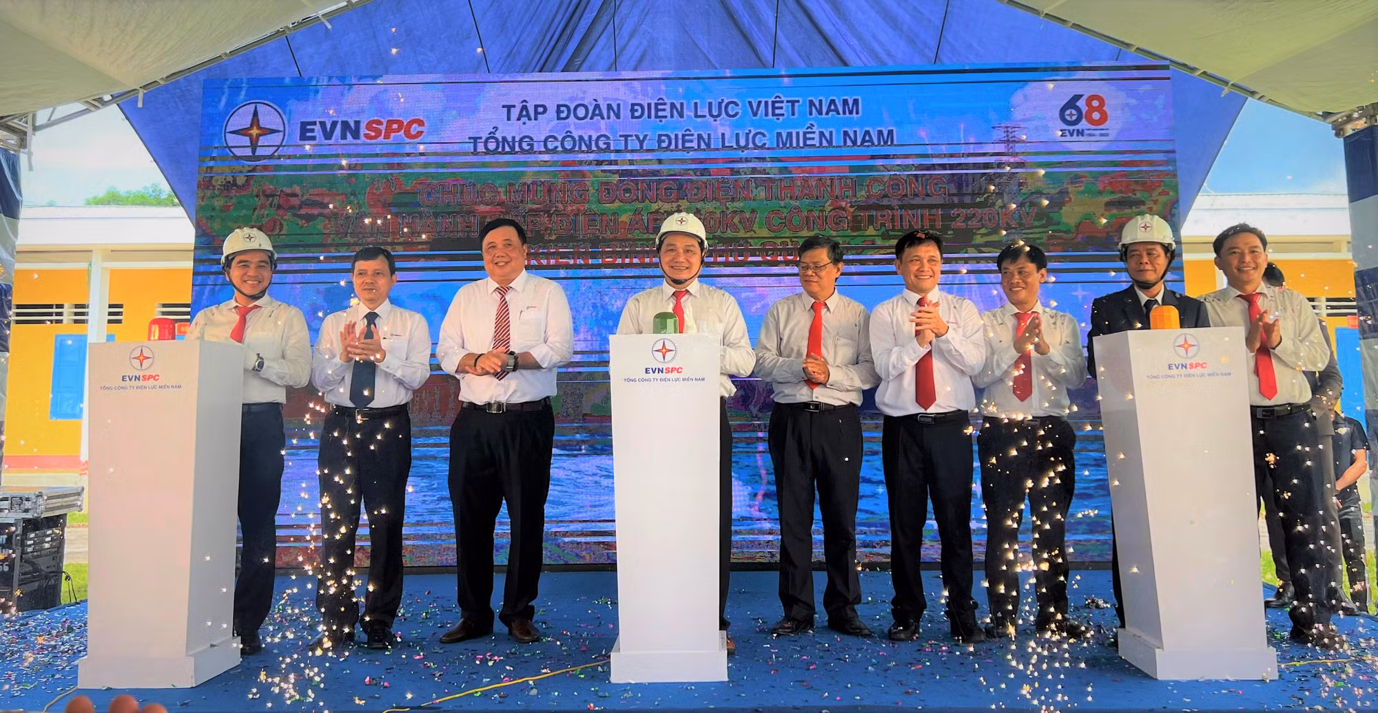Nhìn lại công trình đường dây 220kV vượt biển dài nhất Đông Nam Á -0