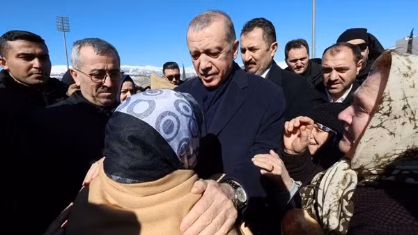 Hơn 12.000 người chết vì động đất: Thổ Nhĩ Kỳ và Syria thừa nhận "có vấn đề"