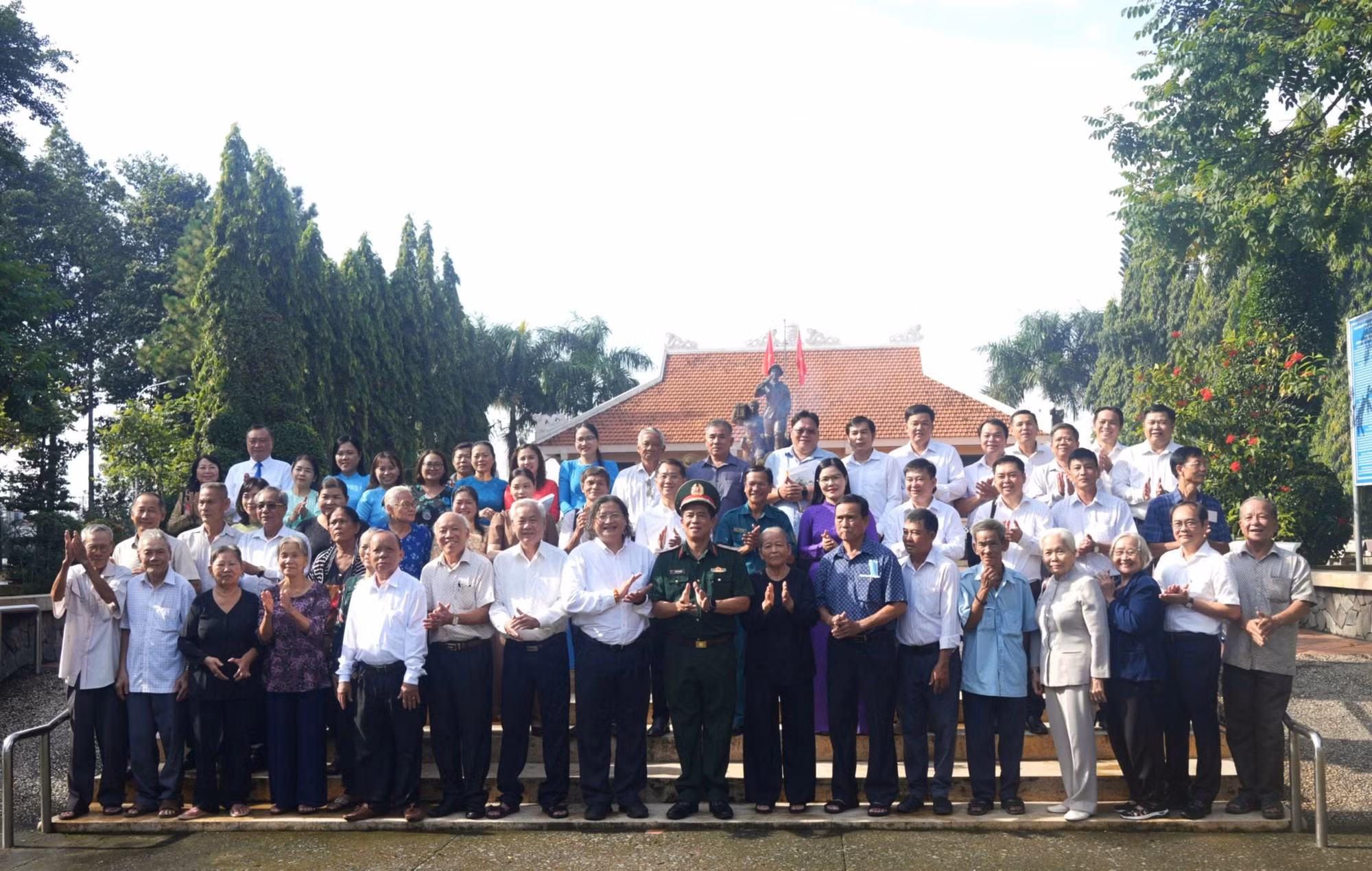 Sự hy sinh của 32 dân công hỏa tuyến Vĩnh Lộc - khúc tráng ca bất tử -0
