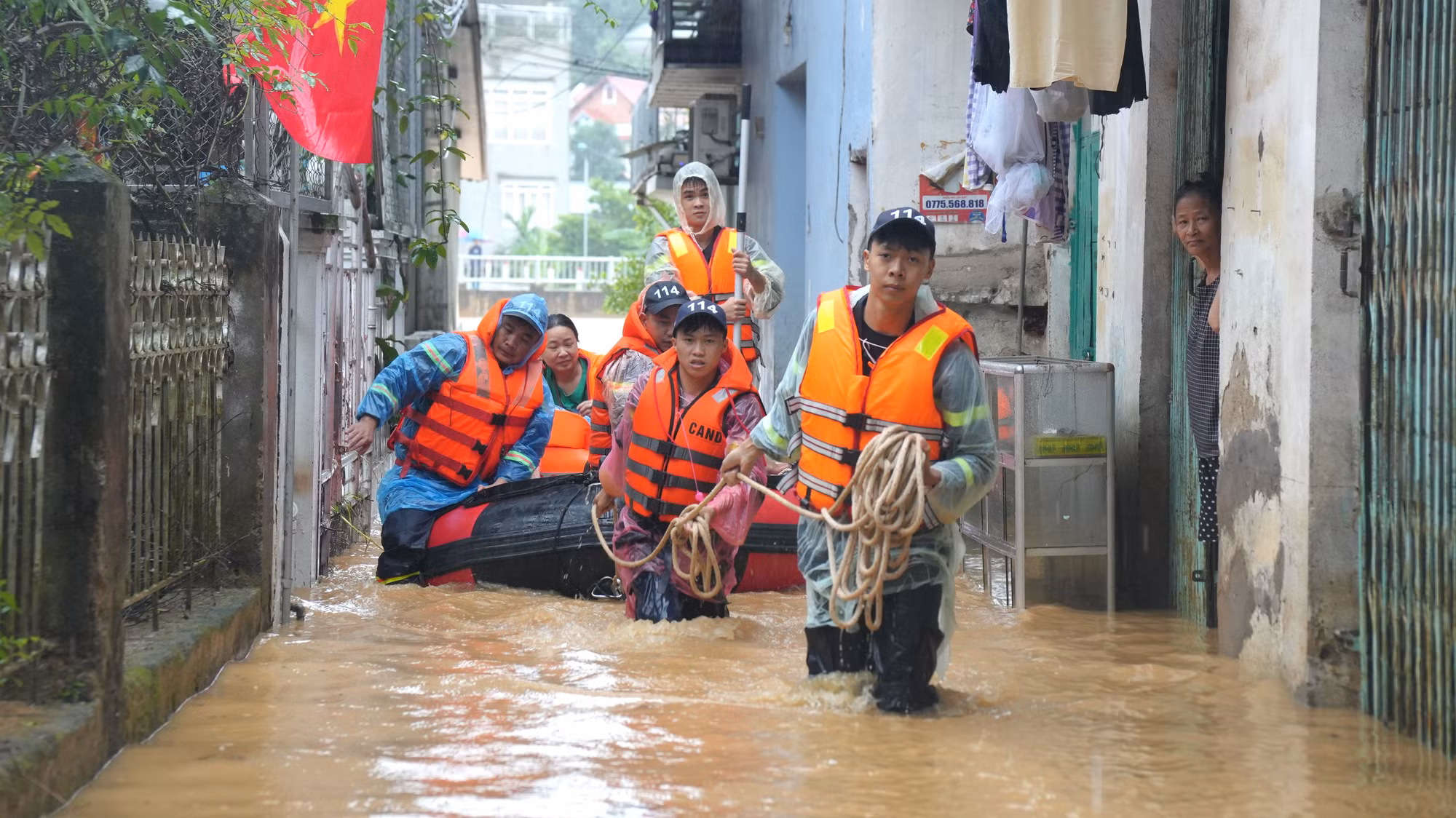 1_PC07_Luc_luong_Canh_sat_Phong_-1759221851939.JPG