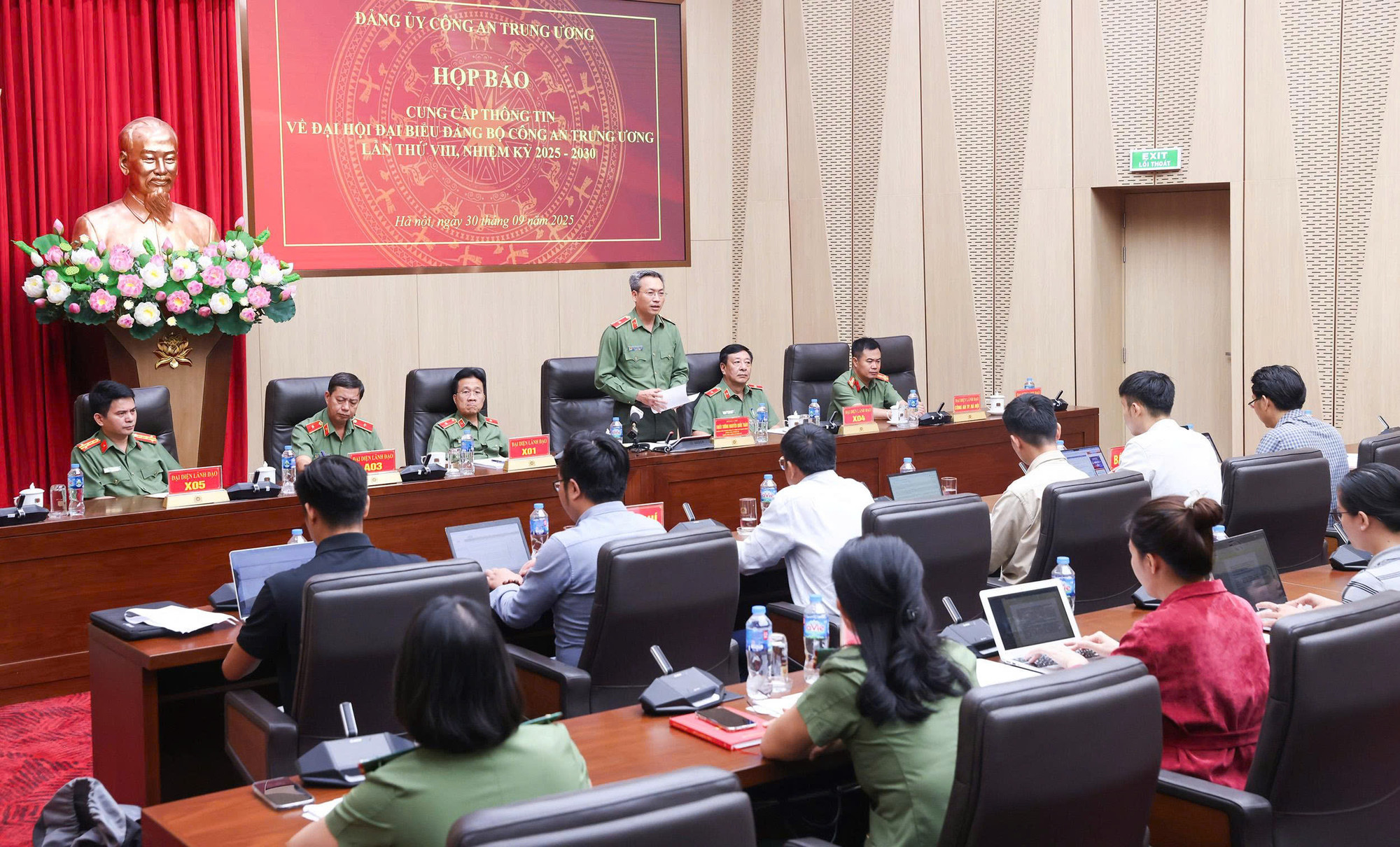 Đại hội đại biểu Đảng bộ Công an Trung ương lần thứ VIII diễn ra từ ngày 3-5/10/2025 -0