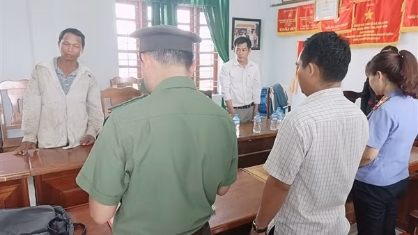 Bắt đối tượng lợi dụng các quyền tự do dân chủ xâm phạm lợi ích Nhà nước