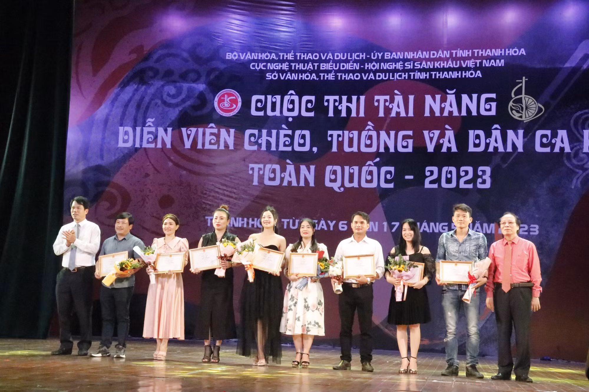 Tôn vinh tài năng trong nghệ thuật Tuồng và Dân ca kịch -0