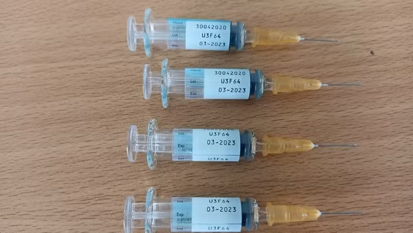 Đình chỉ công tác 2 viên chức y tế tiêm vaccine hết hạn cho trẻ nhỏ
