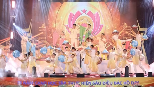 Khai mạc Liên hoan nghệ thuật quần chúng Công an nhân dân, lần thứ XII - khu vực IV