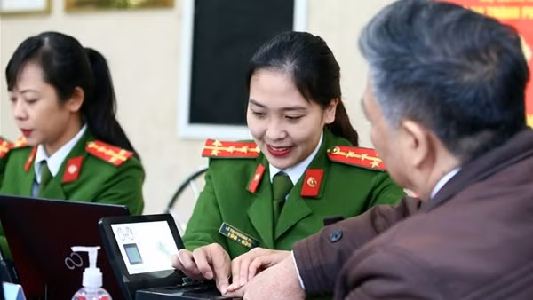 Mở rộng đối tượng cấp thẻ căn cước công dân đáp ứng yêu cầu thực tiễn