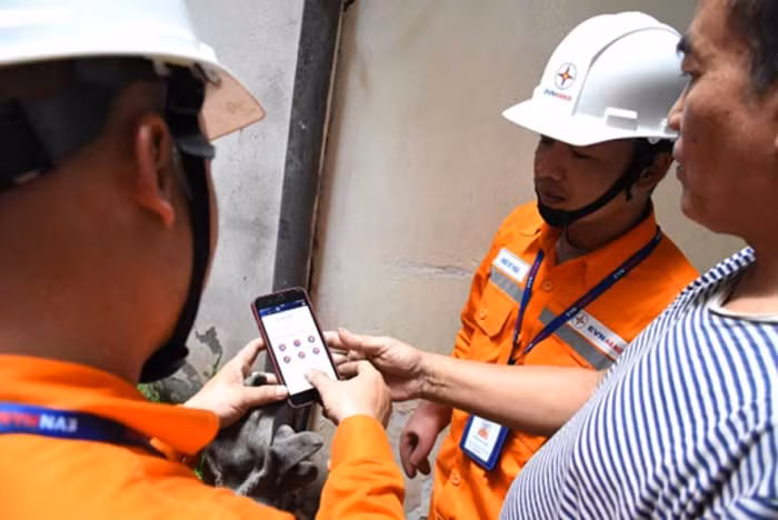 EVNHANOI khuyến nghị cách sử dụng thiết bị điện đúng cách để tiết kiệm điện -0
