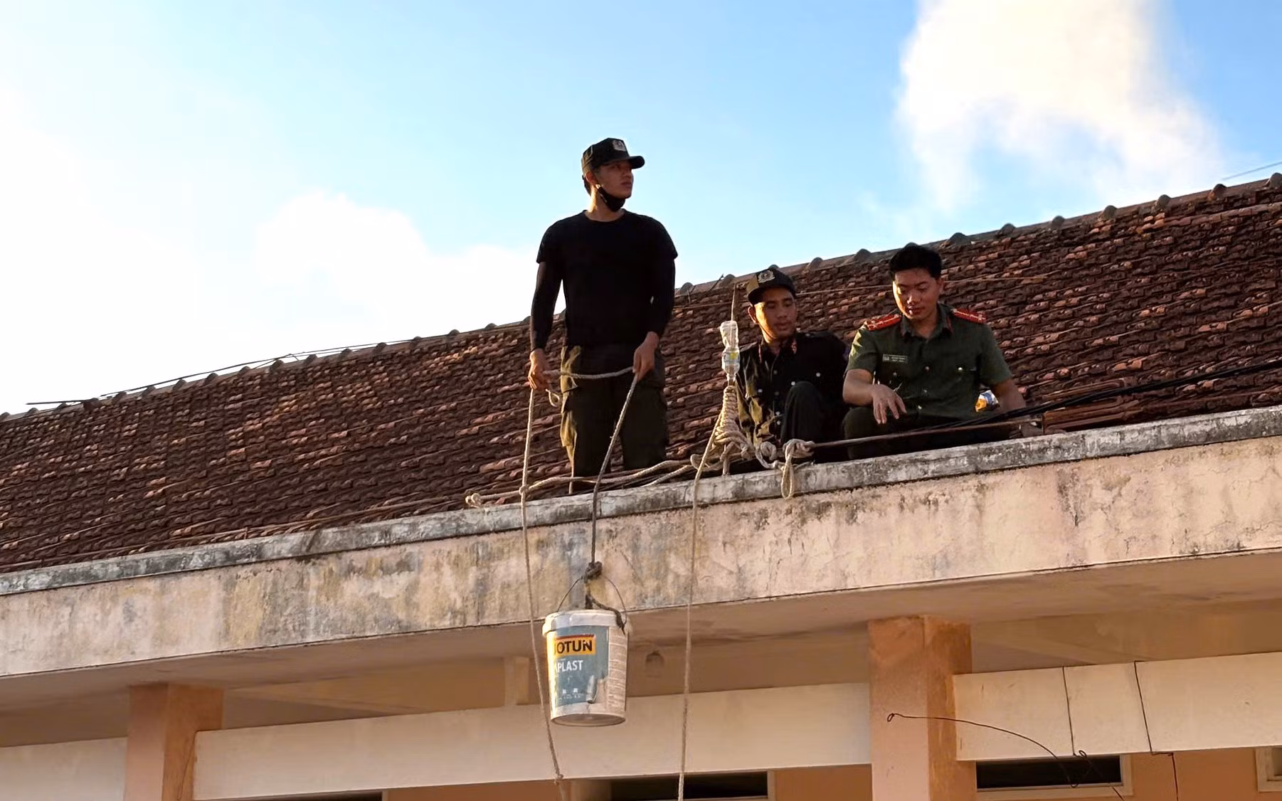 Gia Lai: Không để việc đến trường của học sinh bị ngắt quãng sau bão -0