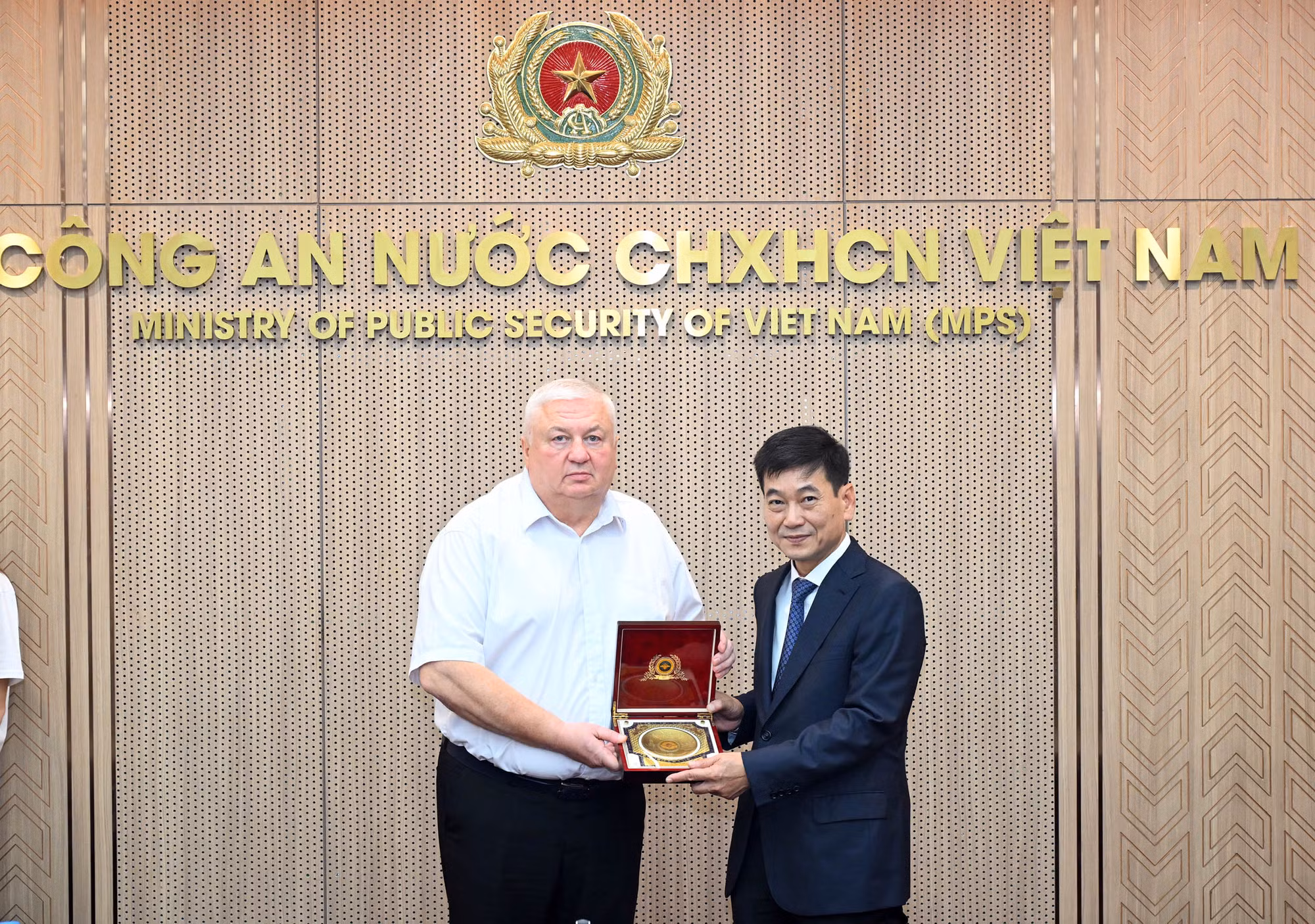 Vun bồi hữu nghị Việt – Nga qua chương trình trao đổi đoàn con cán bộ -0