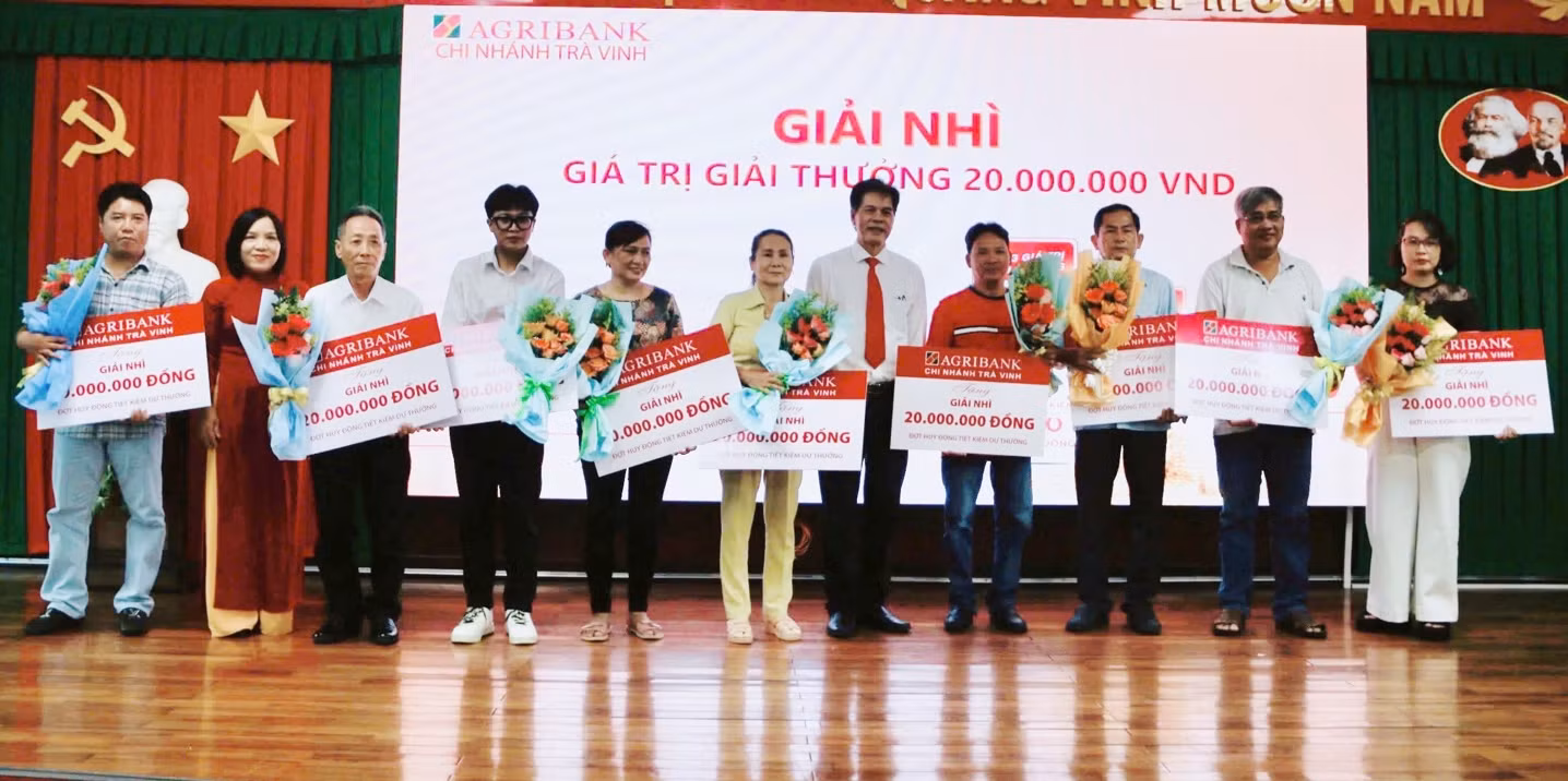 Agribank Chi nhánh Trà Vinh trao thưởng chương trình “Tiết kiệm trao tay – Mừng ngày Quốc khánh” -0