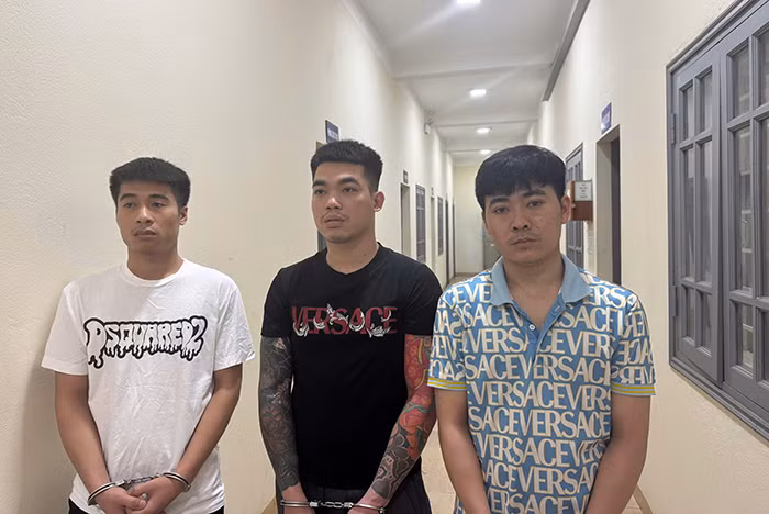 Bắt giữ 3 đối tượng lừa đảo chiếm đoạt tài sản trên không gian mạng -0