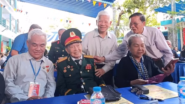 50 năm tự hào sáng mãi ngọn lửa thanh niên các Cơ quan Trung ương Cục miền Nam