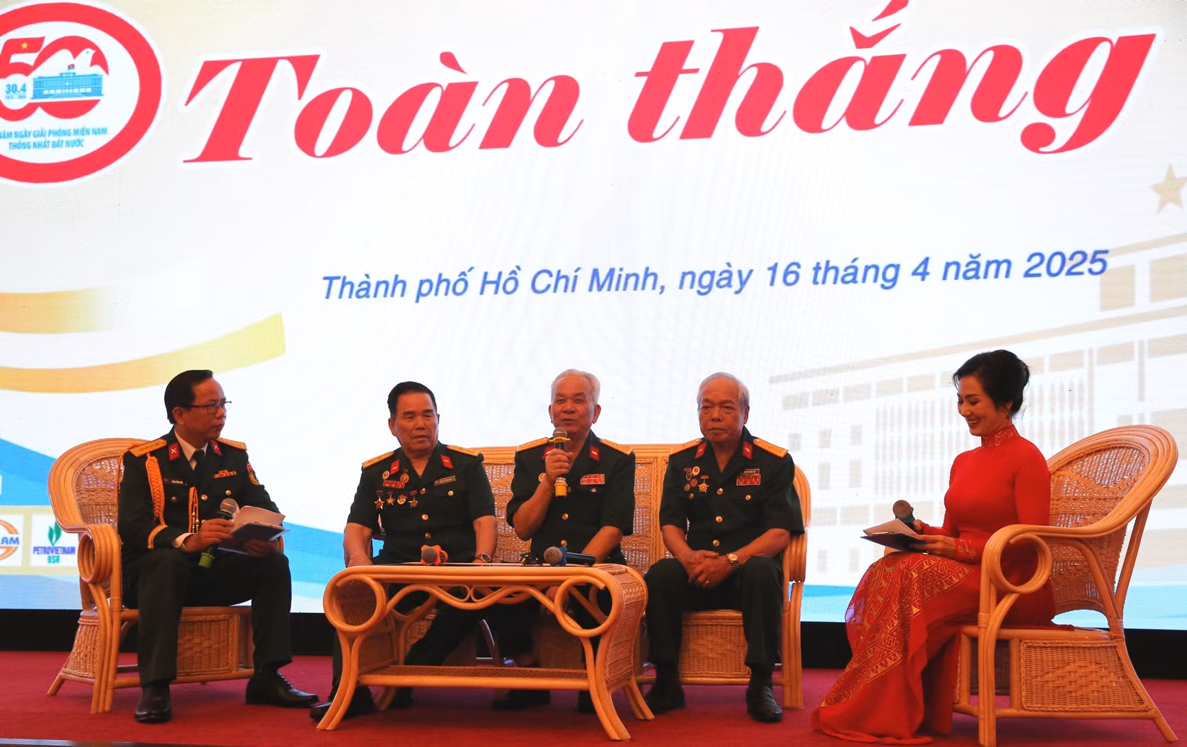 Chiến thắng ngày 30/4/1975 là cột mốc vĩ đại, niềm tự hào to lớn của dân tộc Việt Nam -1