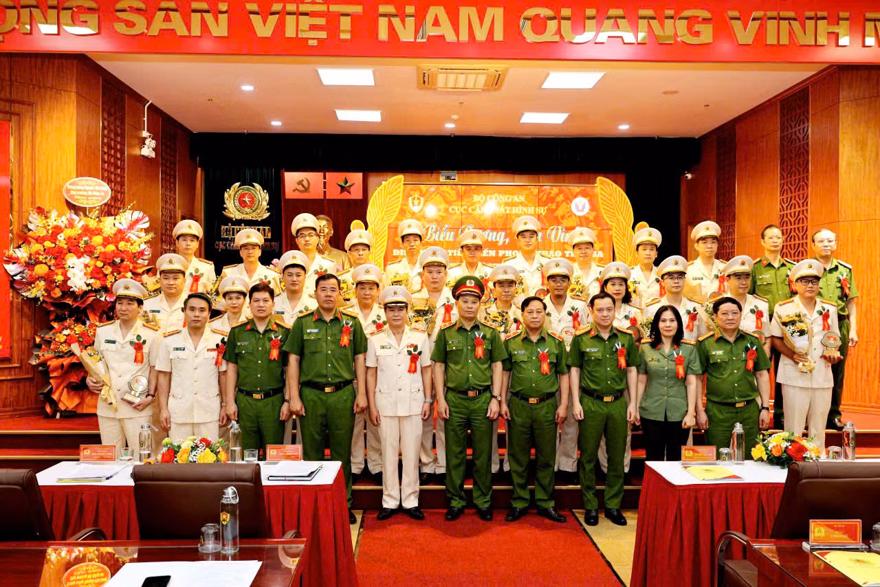 Cục Cảnh sát hình sự tuyên dương điển hình tiên tiến phong trào thi đua 