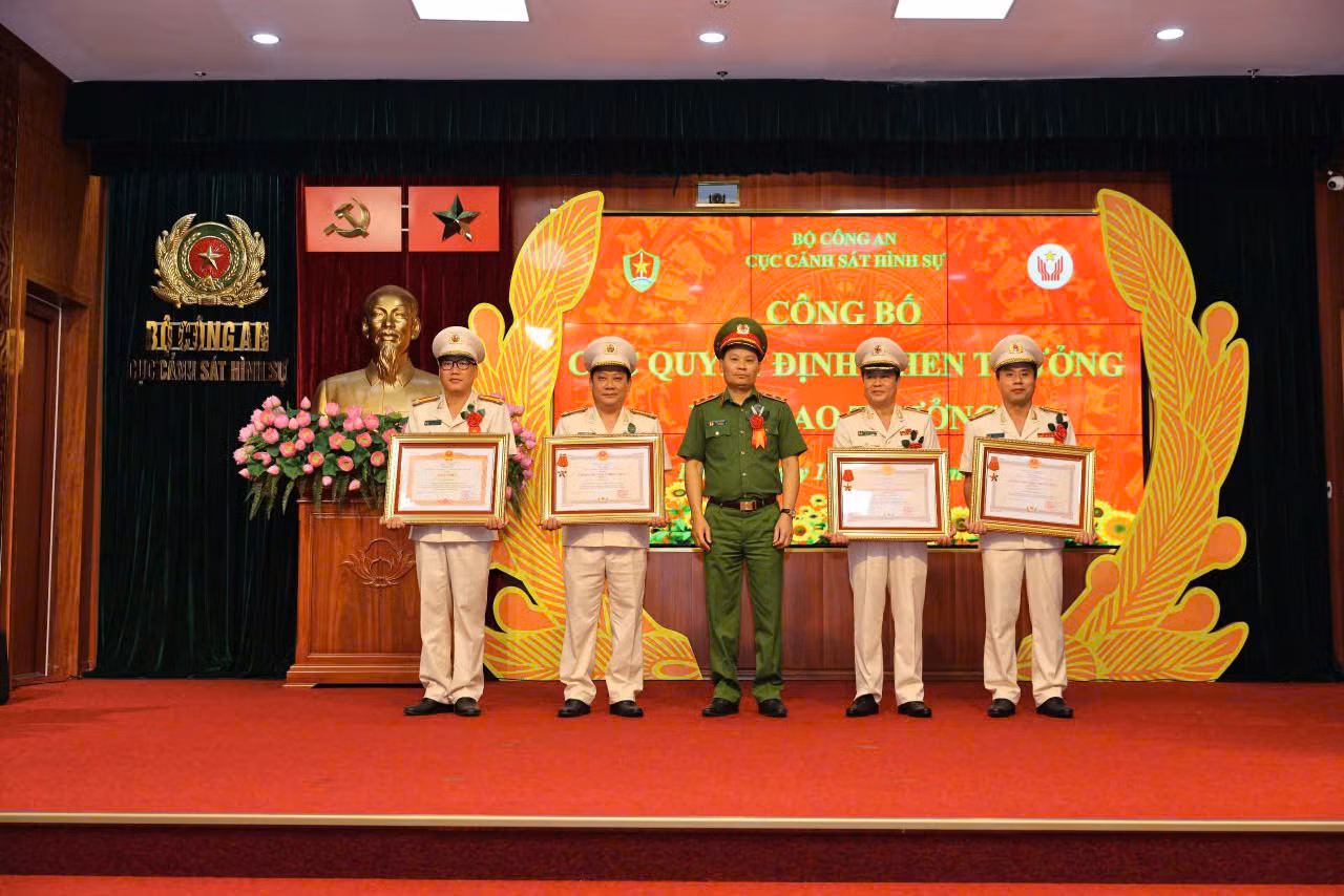 Cục Cảnh sát hình sự tuyên dương điển hình tiên tiến phong trào thi đua 