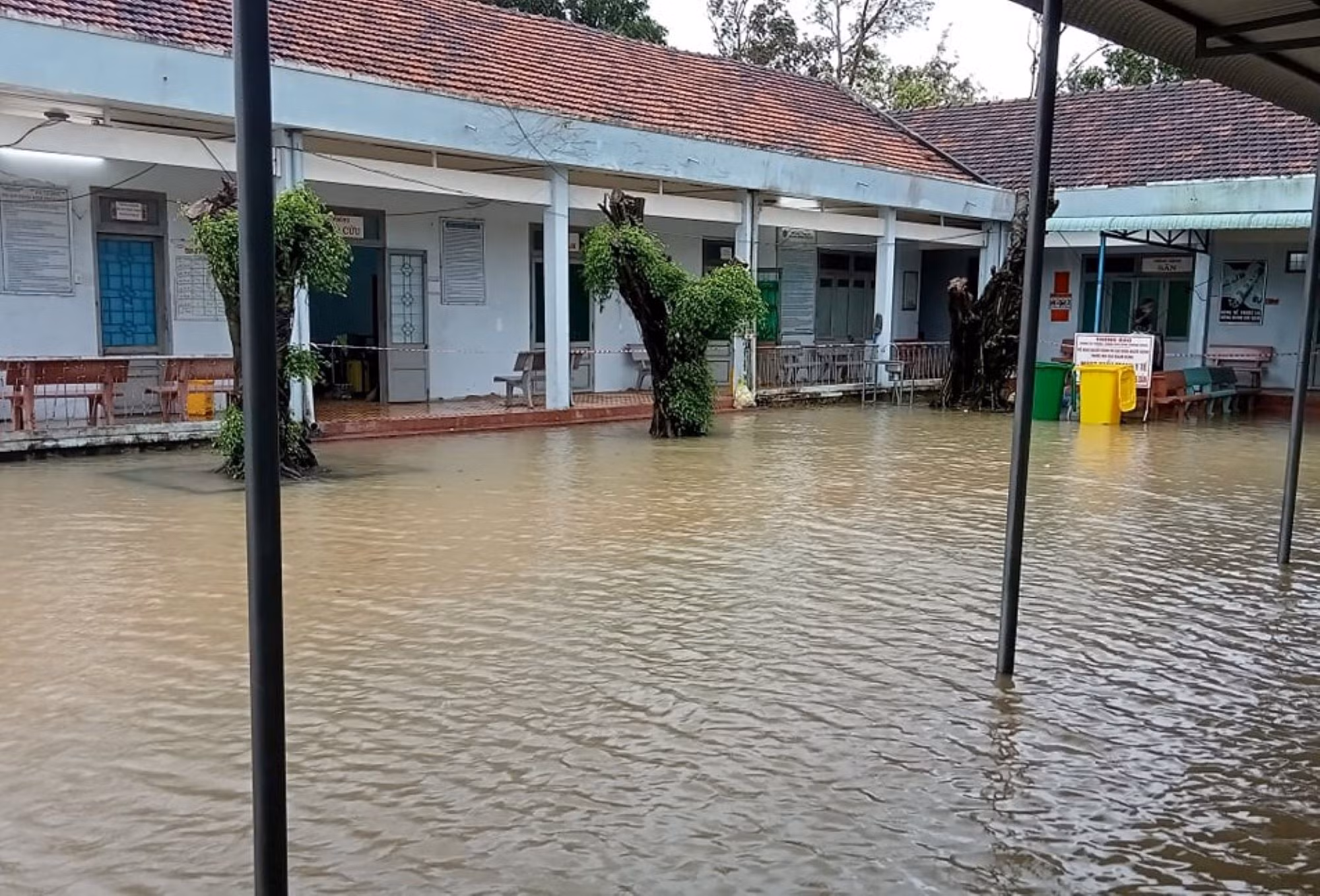 Mưa lũ làm một người chết, gây nhiều thiệt hại ở Bình Định -0