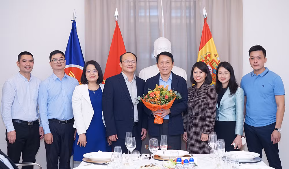 Tăng cường hợp tác với các cơ quan thực thi pháp luật Tây Ban Nha, CHLB Đức -0