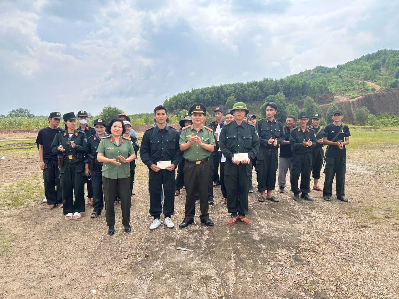 Sẵn sàng cho Đại hội khỏe “Vì an ninh Tổ quốc” và Hội thi điều lệnh, quân sự, võ thuật CAND -0