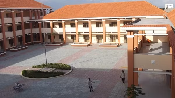 Không có việc học sinh đặt thiết bị quay lén trong nhà vệ sinh nữ ở Bình Chánh