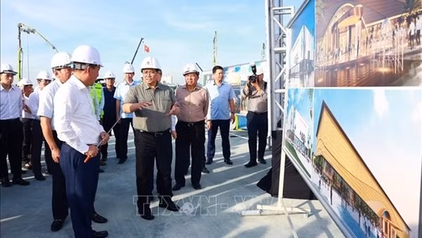 Thủ tướng: Xây dựng Trung tâm Hội chợ Triển lãm và cầu Tứ Liên thành biểu tượng của Hà Nội