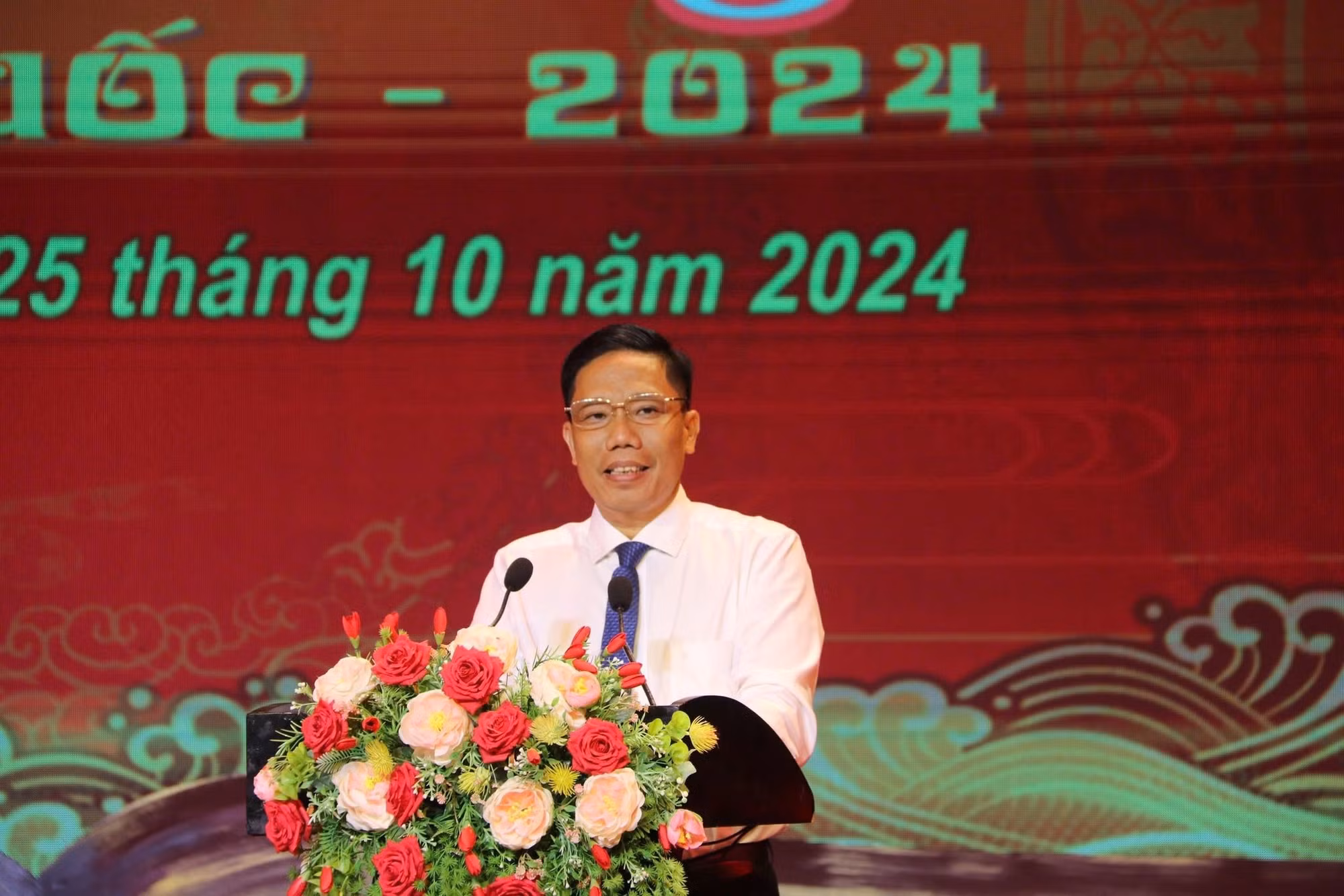 Tôn vinh giá trị nghệ thuật và nghệ sĩ tài năng của sân khấu cải lương -0