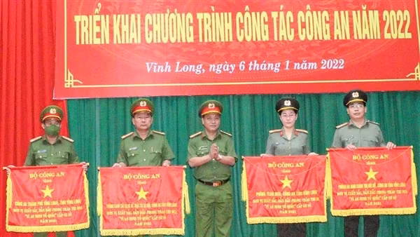 Công an tỉnh Vĩnh Long triển khai quyết liệt, đồng bộ, có hiệu quả các biện pháp công tác