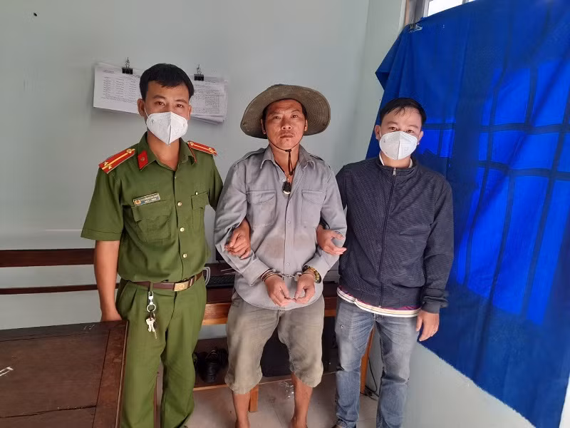 Trốn đâu cũng không thoát -0