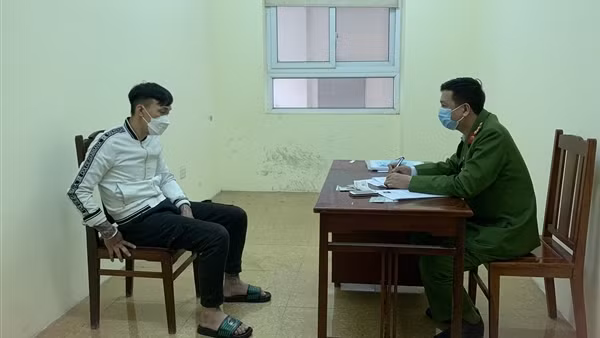 Liên tiếp bắt giữ 2 đối tượng truy nã nguy hiểm ảnh 2