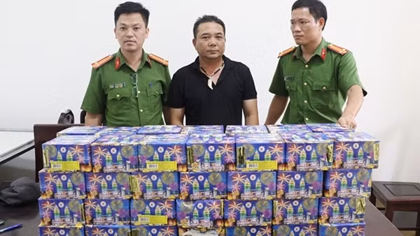 Ngăn chặn pháo lậu tập kết từ vùng biên