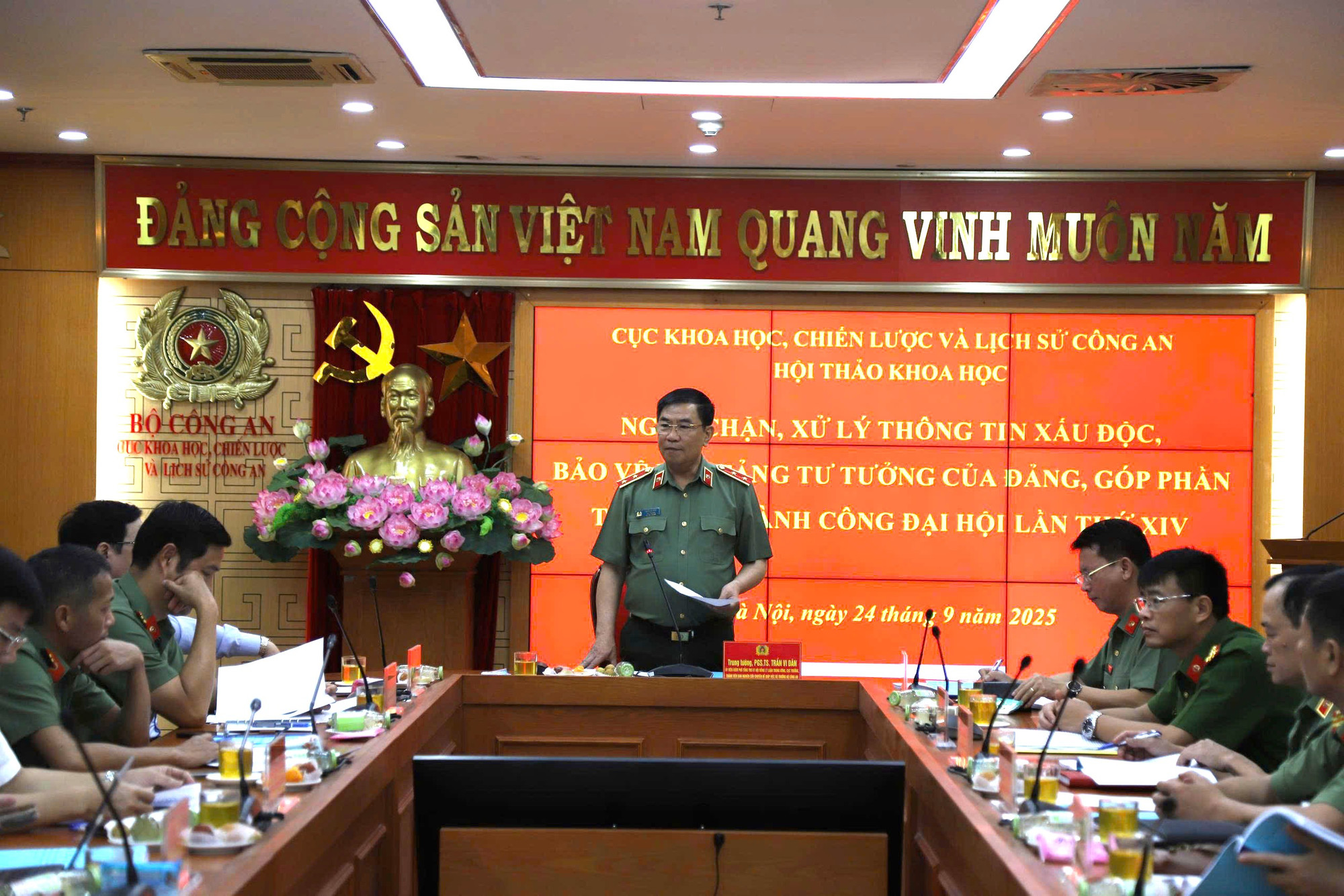 Chủ động xây dựng 