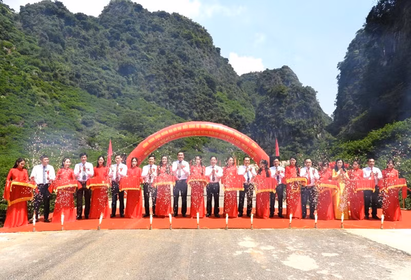 Khánh thành tuyến đường kết nối phát triển sản xuất vùng cây trồng đặc sản Lạng Sơn -0