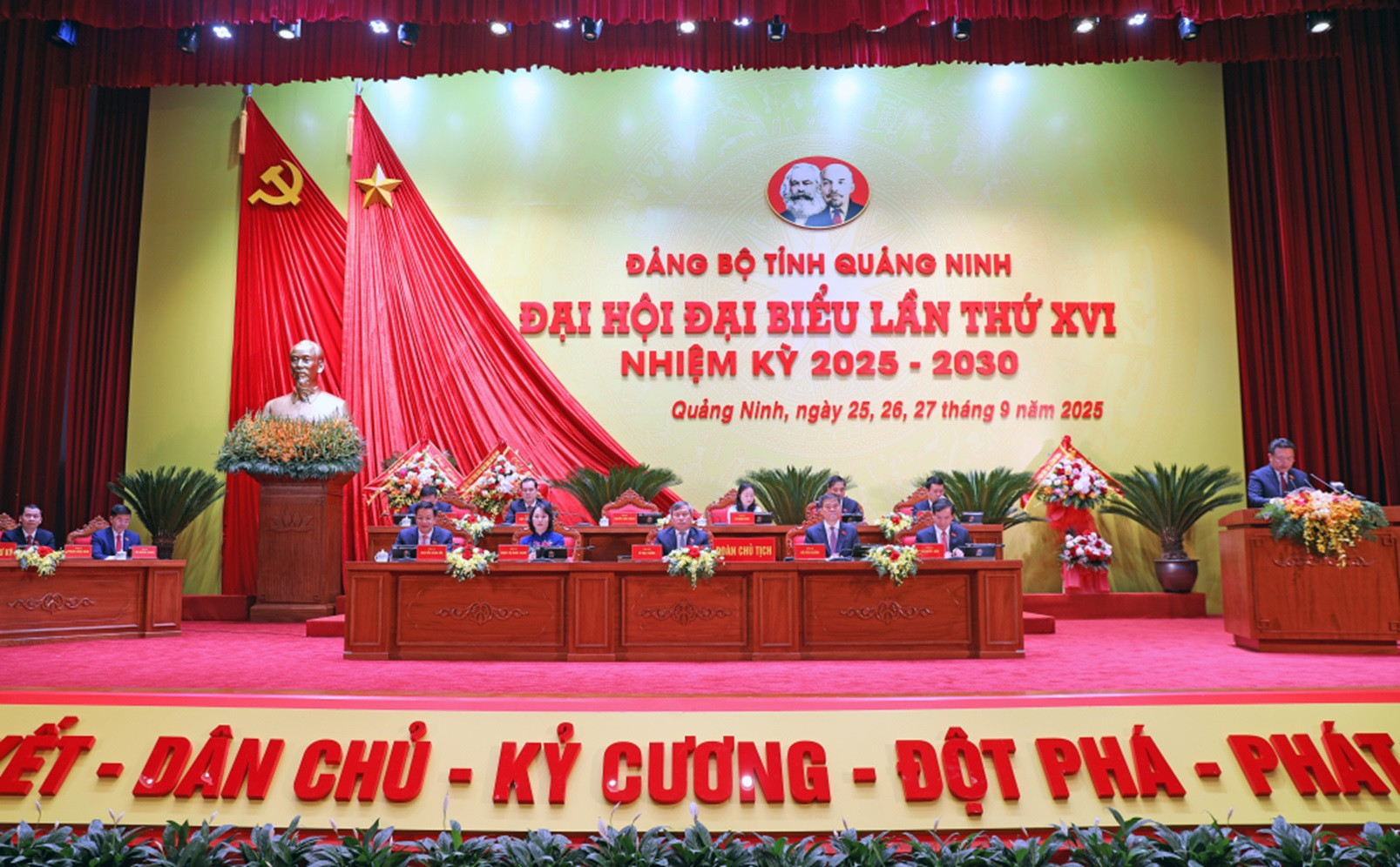 Khai mạc trọng thể Đại hội Đảng bộ tỉnh Quảng Ninh lần thứ XVI, nhiệm kỳ 2025-2030 -0