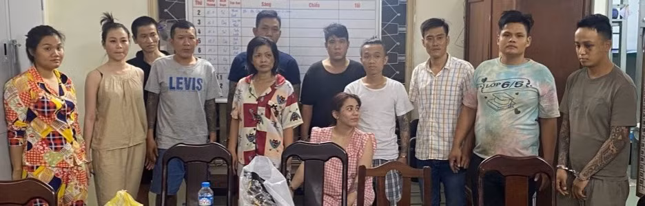 Triệt phá 2 đường dây ma túy, thu giữ gần 10kg ma túy, 3 khẩu súng, 30 viên đạn -0