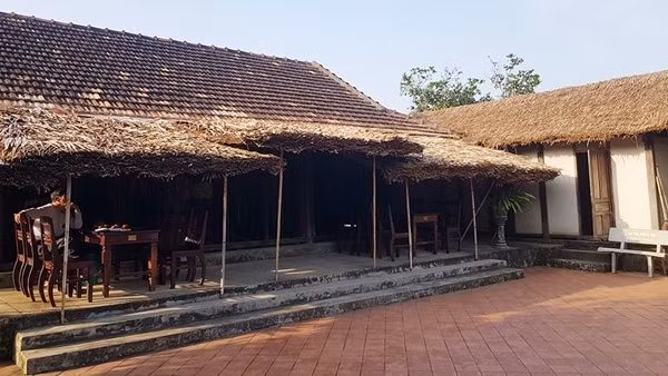 Thăm nhà Đại tướng Võ Nguyên Giáp bên dòng Kiến Giang