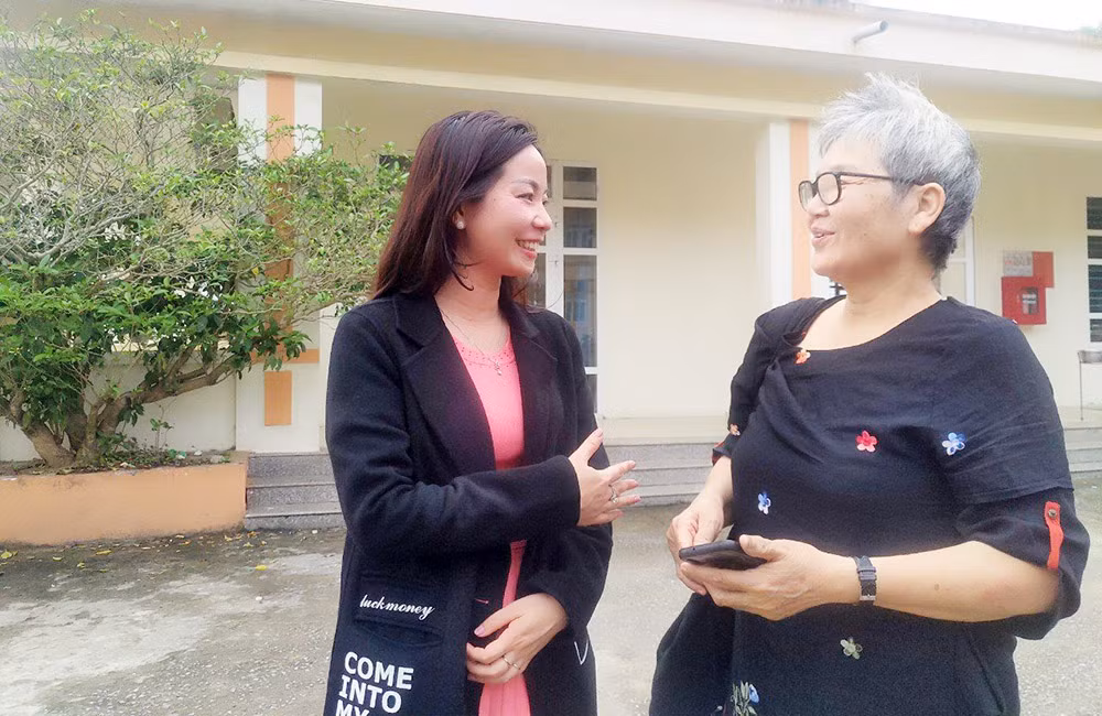 Thơ Hoàng Việt Hằng: Để hoang vu lại hoang vu tìm về -1