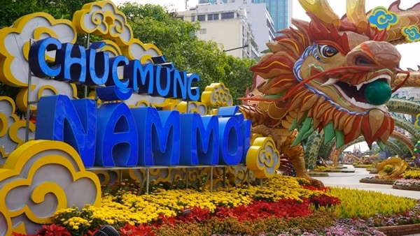 Đặc sắc đường hoa Nguyễn Huệ Tết Giáp Thìn 2024 tại TP Hồ Chí Minh