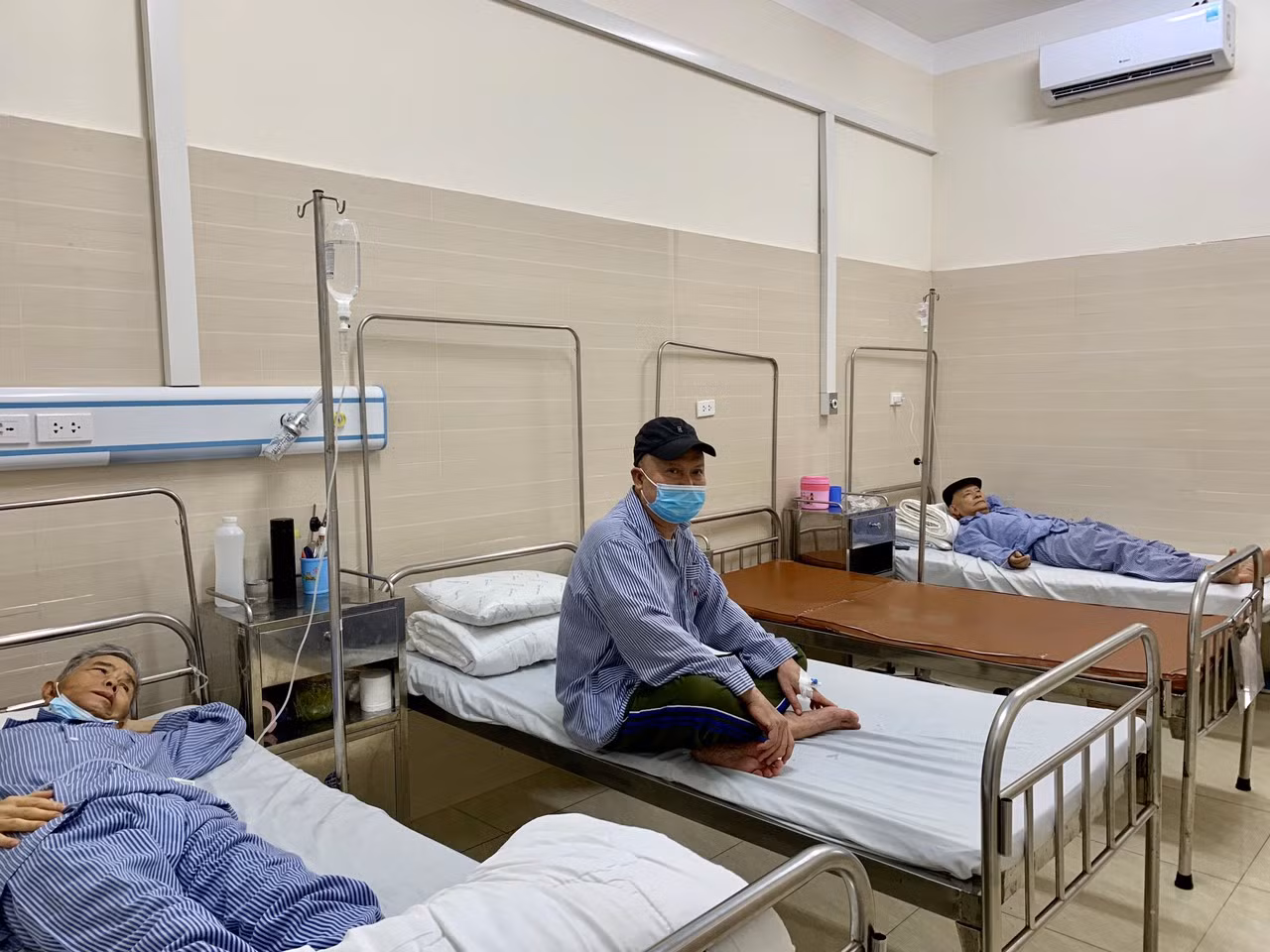 Bác sĩ Bệnh viện 19-8 xuyên Tết cấp cứu người bệnh -0