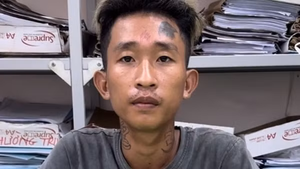 Bắt hai tên cướp táo tợn khống chế cướp vàng của nữ sinh trong đêm