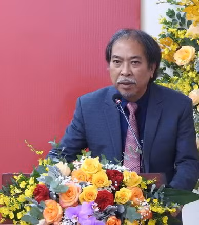 Văn học cần người trẻ dấn thân để bước ra thế giới -0