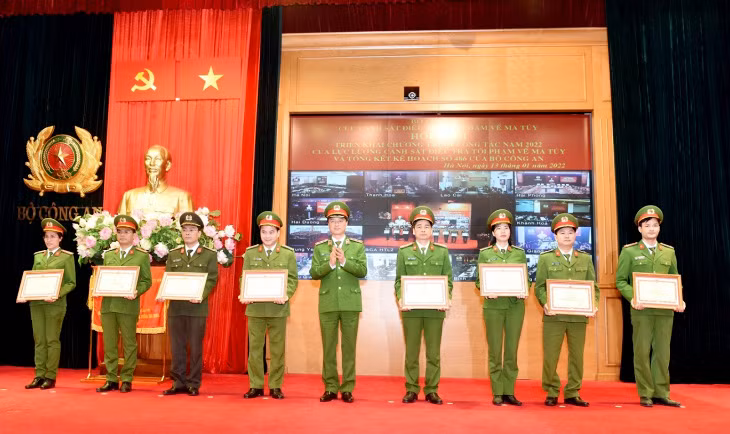 Tấn công, trấn áp tội phạm ma túy trên tuyến biên giới và các nước liên quan -0
