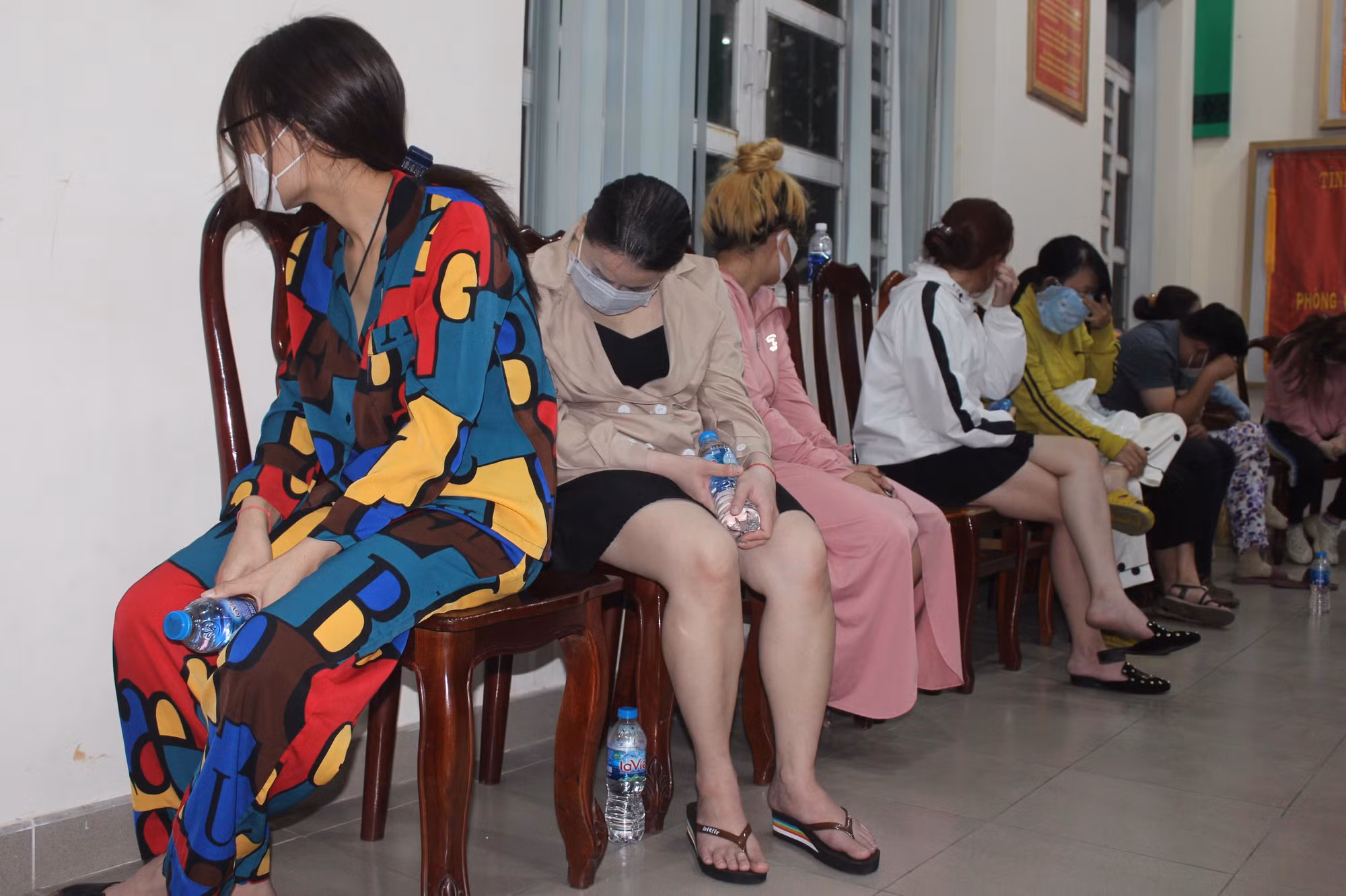 Điều hàng trăm gái bán dâm tại nhiều tỉnh, thành qua mạng xã hội -0