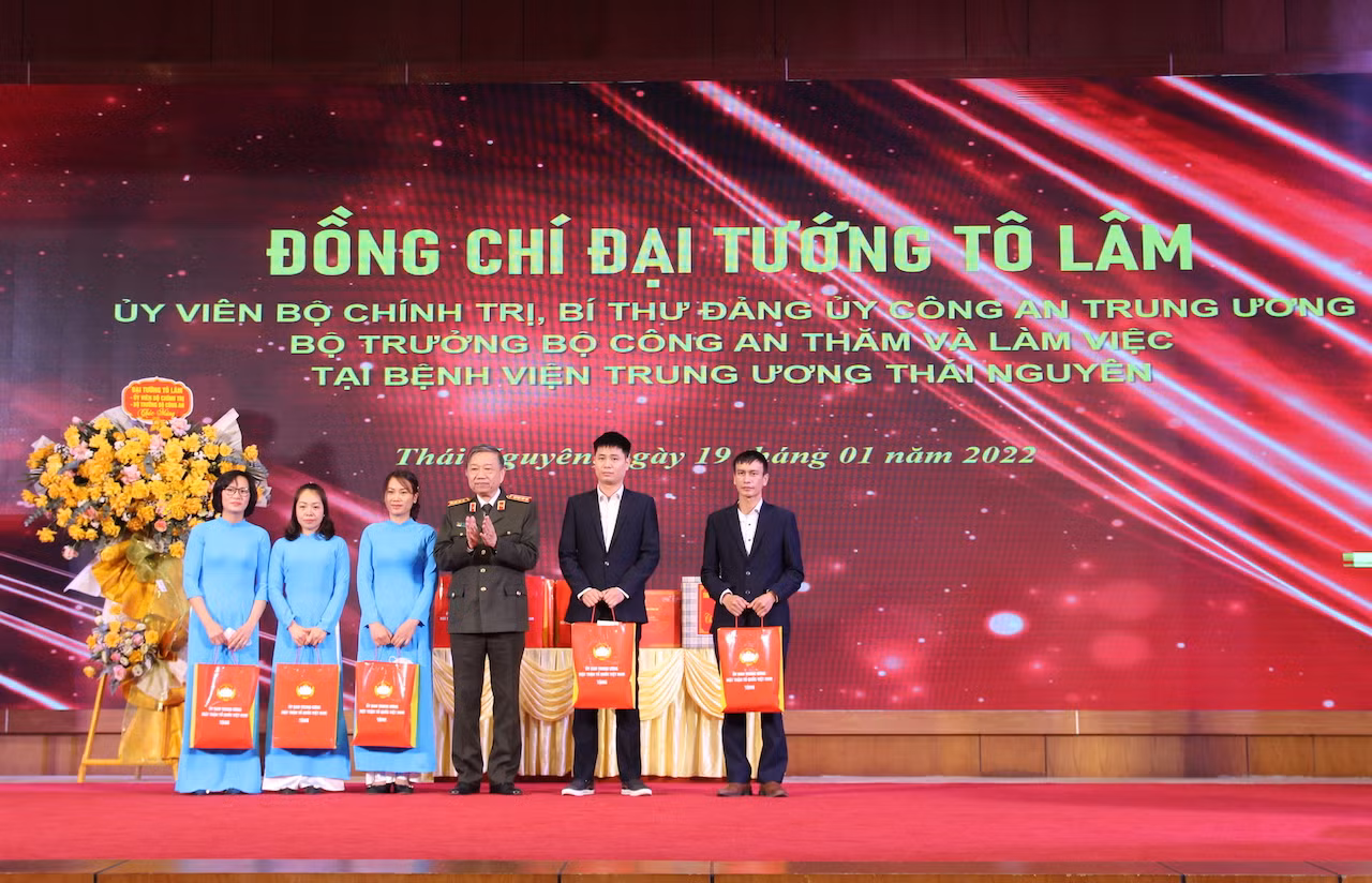 Xây dựng Thái Nguyên thành trung tâm kinh tế công nghiệp hiện đại khu vực trung du phía Bắc -1